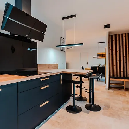 Semesterbostad Belle Maison Climatisee 2m Bram