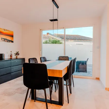 Belle Maison Climatisee 2m *