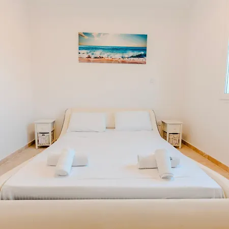 Belle Maison Climatisee 2m Semesterbostad Bram