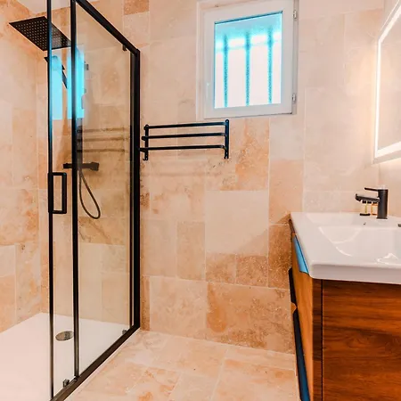 Belle Maison Climatisee 2m Bram